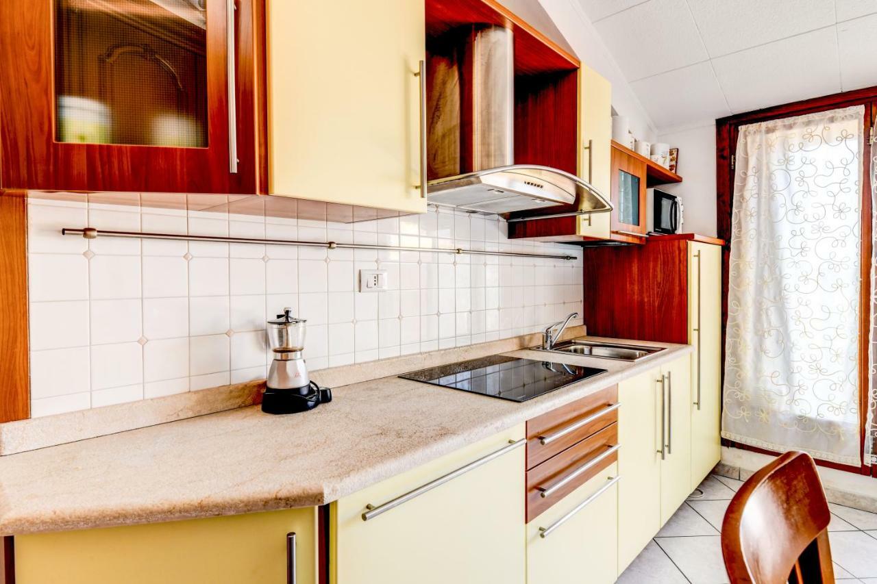 Sarno Apartments Caravaggio Sirmione Ngoại thất bức ảnh